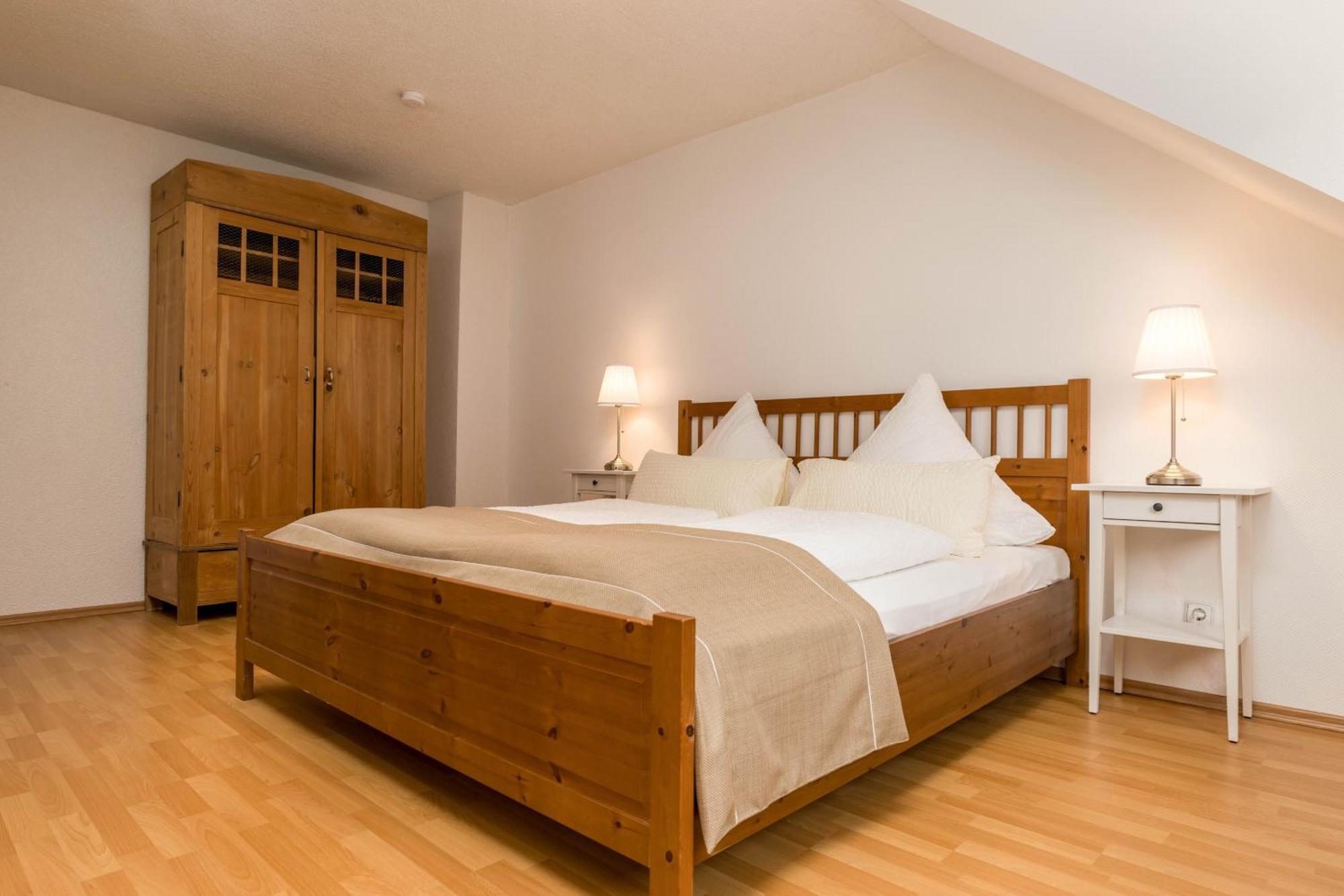 Apartment Riesling Appartement For 2 - 4 People - Billiards - Balcony With Mosel View - Parking - Wine Barrel Bar - Fully Equipped Kitchen - Netflix - Waiputv - 3 Km From Cochem Klotten