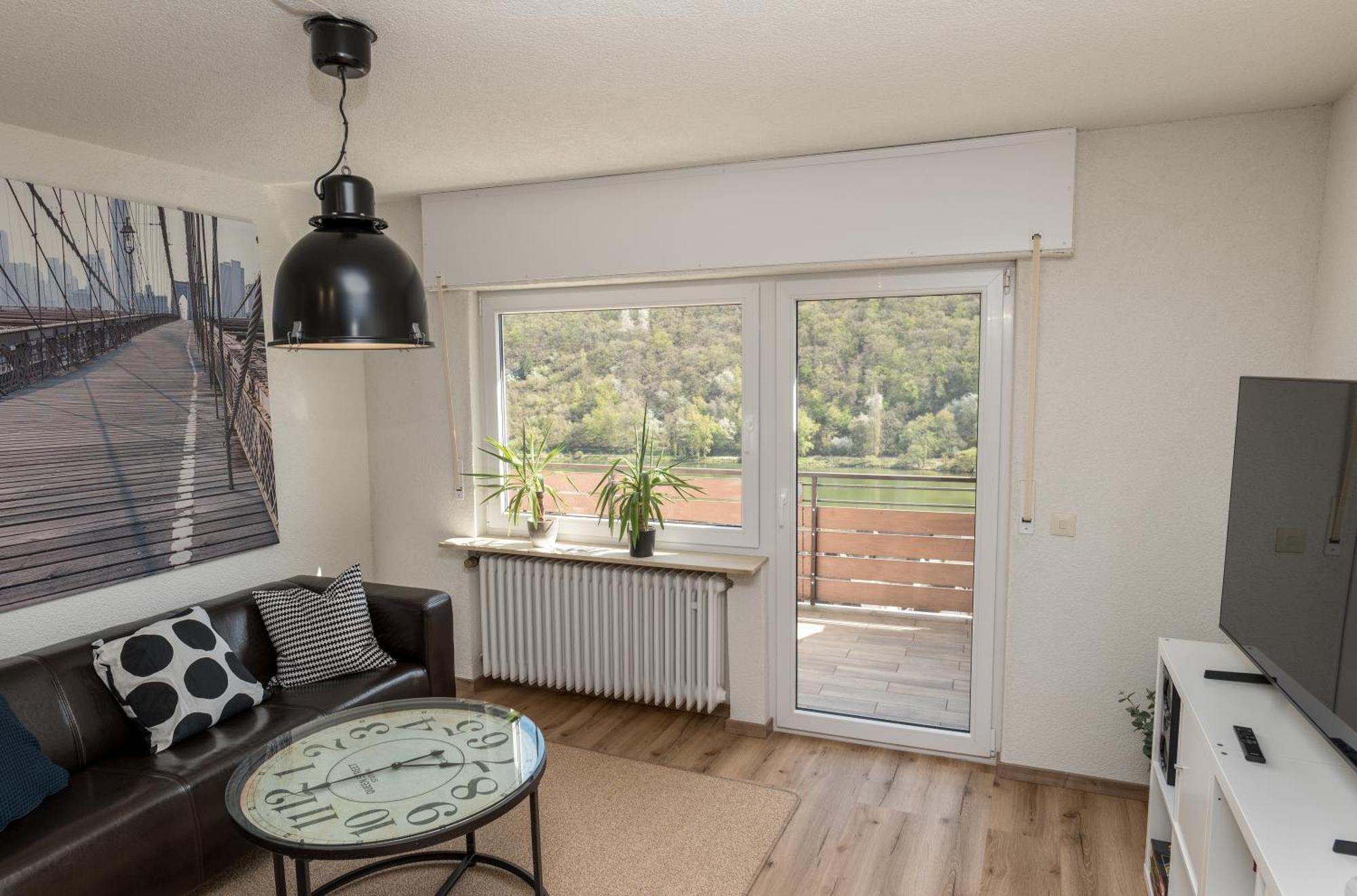 Riesling Appartement For 2 - 4 People - Billiards - Balcony With Mosel View - Parking - Wine Barrel Bar - Fully Equipped Kitchen - Netflix - Waiputv - 3 Km From Cochem Klotten